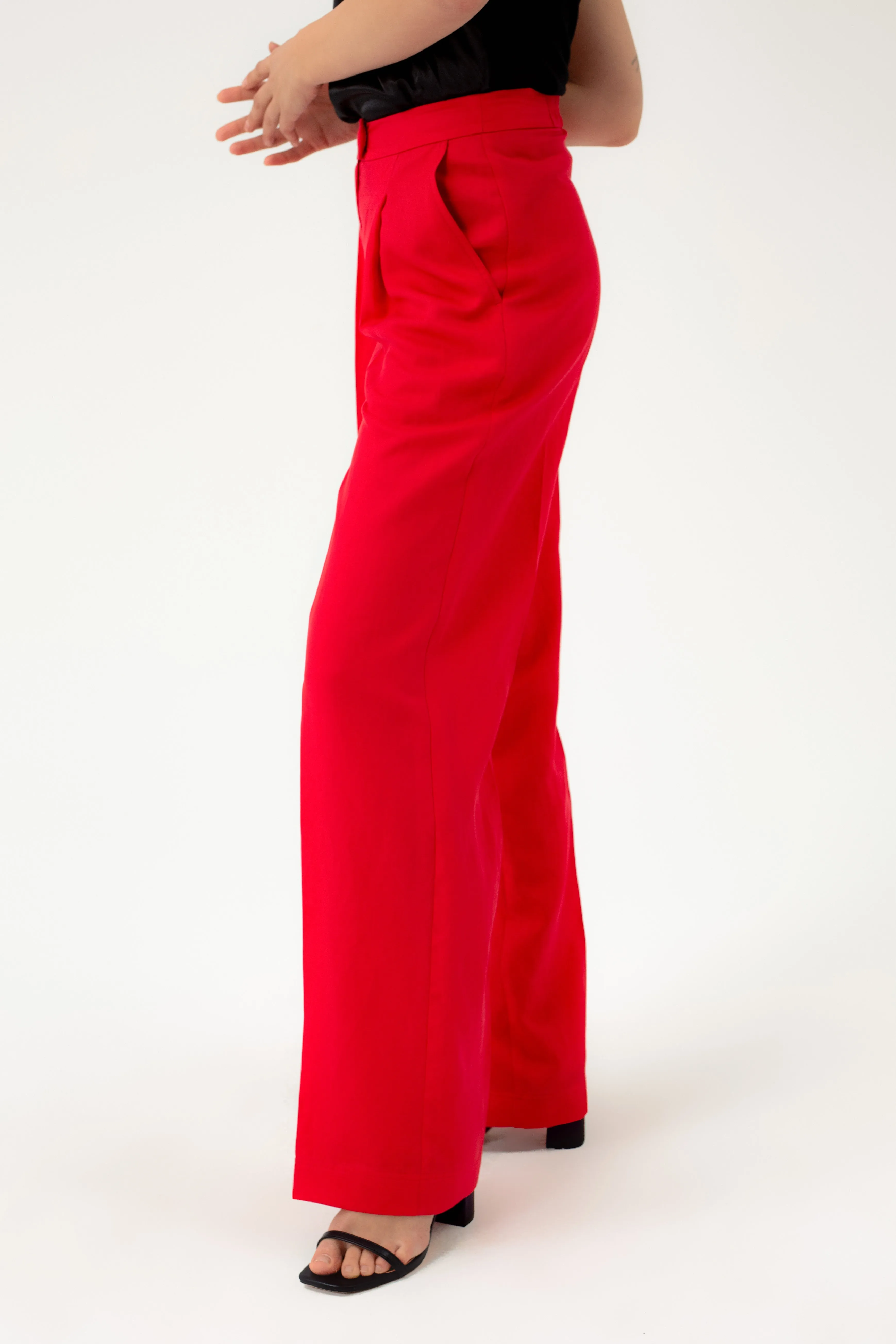 WIDE-LEG RED SUIT TROUSERS